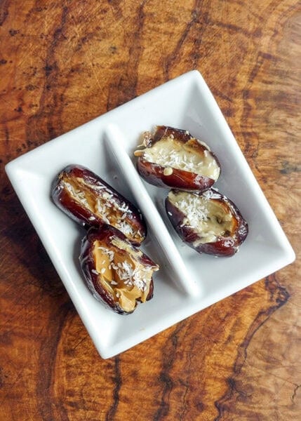 dried dates with nutbutter