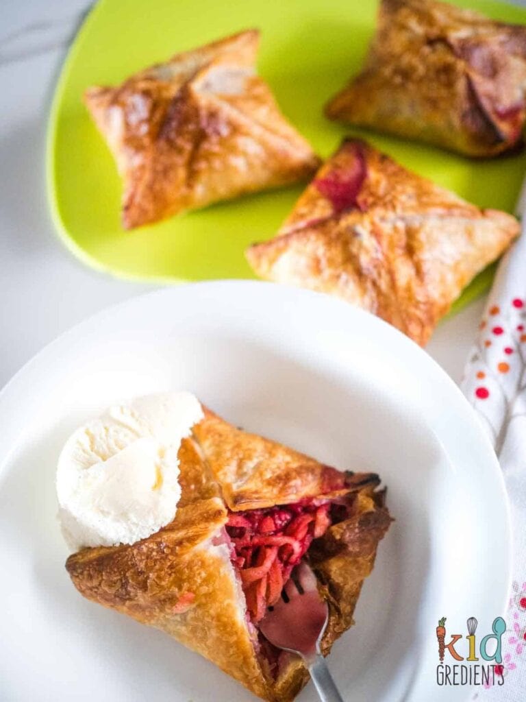 Raspberry and Apple Puff Pastry - Low Calorie Desserts under 100 Calories | Hurry The Food Up