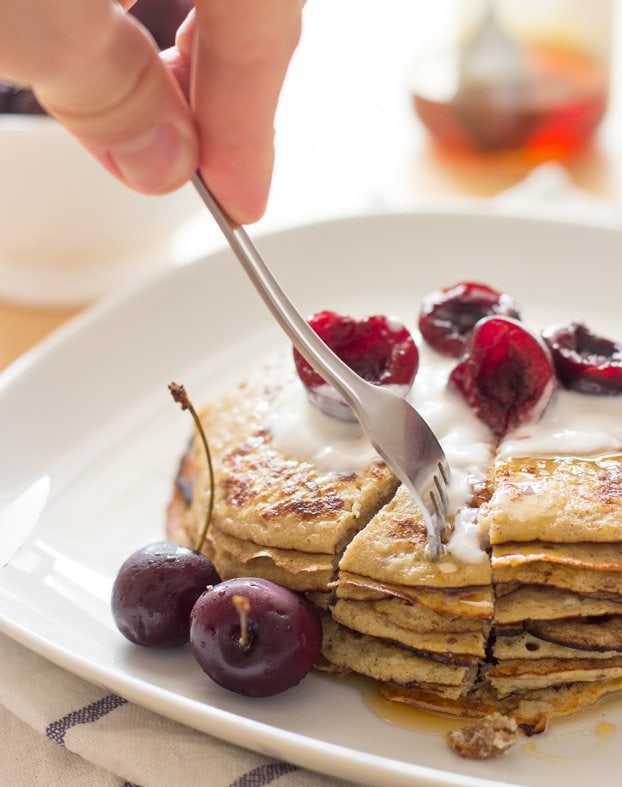 This world's simplest pancakes recipe contains just two ingredients (egg and banana) and is super quick - just minutes from bowl to plate! Simple and tasty. | hurrythefoodup.com