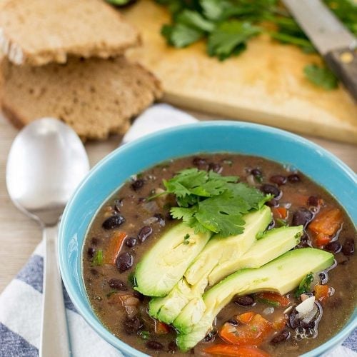 Mexican inspired Vegan Black Bean Soup. Ready in 20 minutes | #dinner #vegan | hurrythefoodup.com