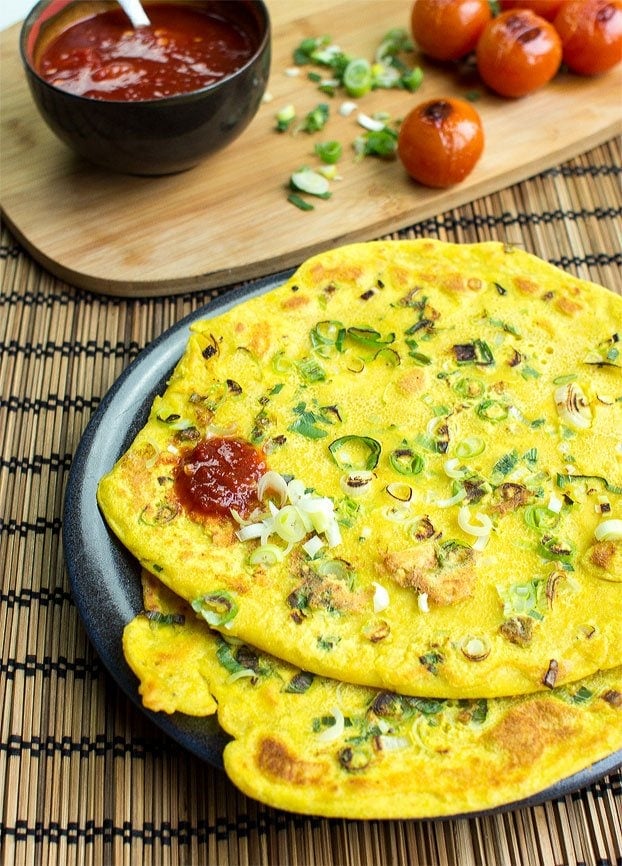 Chickpea Flour Pancakes (Besan Chilla/Cheela) - Traditional Pancakes Taken To The Next Level | hurrythefoodup.com