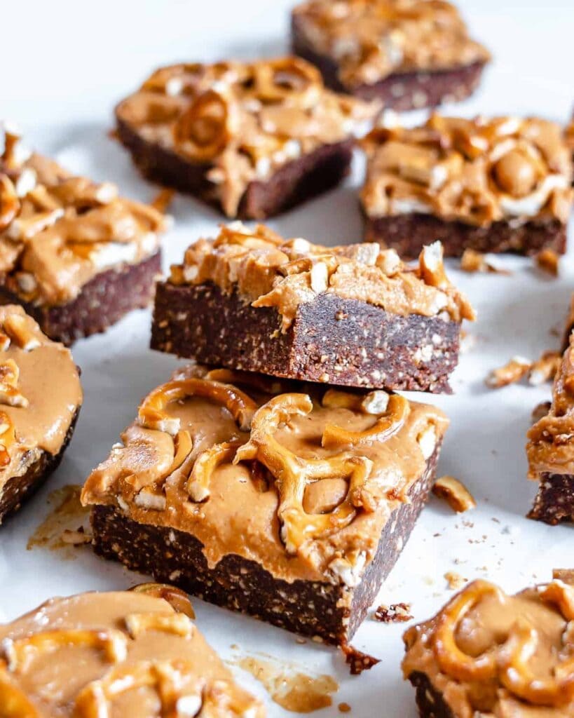 Chocolate Peanut Butter Pretzel Bars - High Protein Desserts | Hurry The Food Up