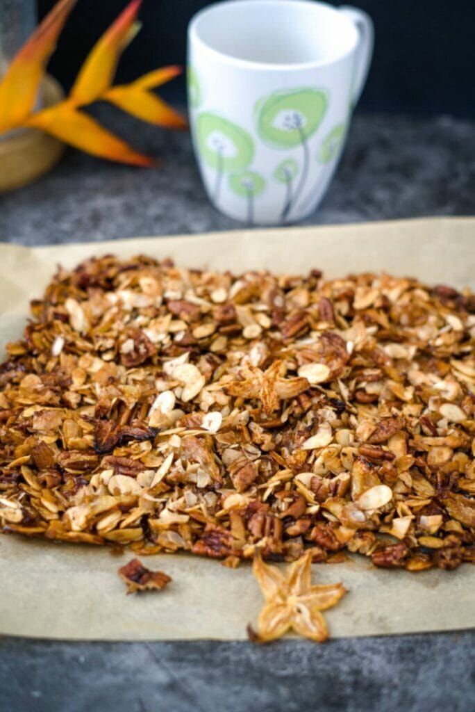 Keto Star Fruit and Nut Granola - Low Carb Vegetarian Recipes | Hurry The Food Up