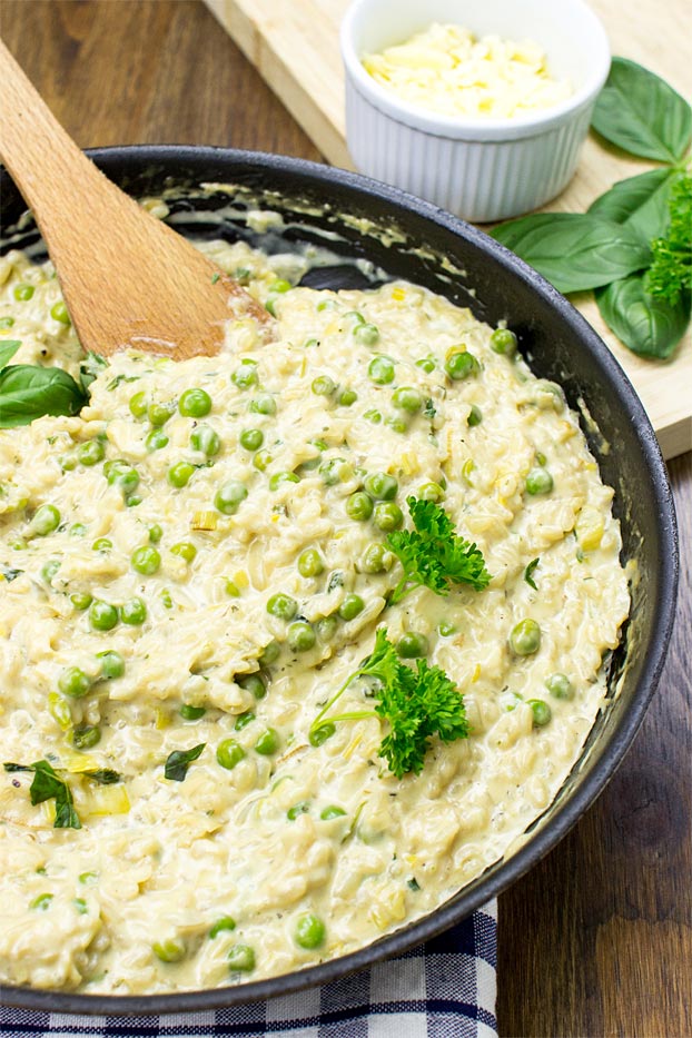 Comforting Leek Risotto with Cream Cheese - leek risotto ready to serve #worcestershiresauce #risotto | hurrythefoodup.com