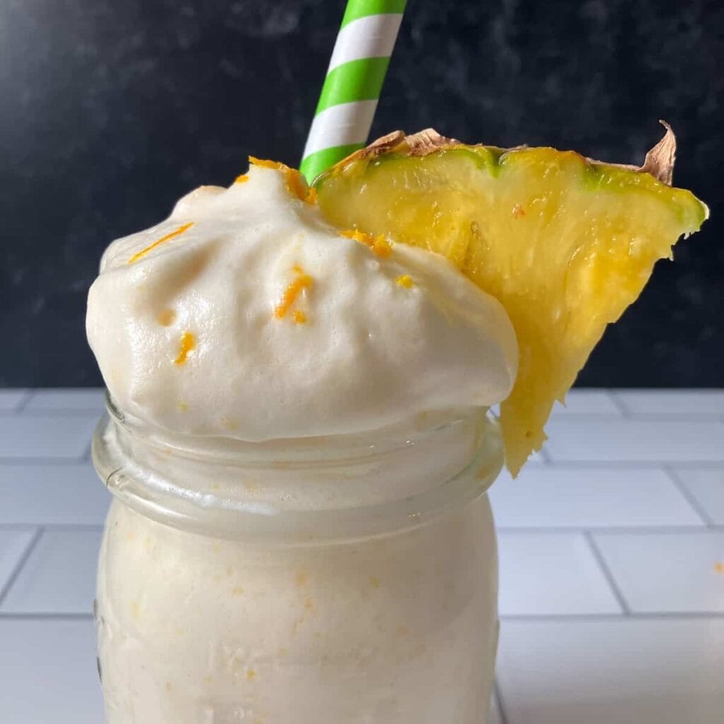 Peach Pineapple Smoothie - Low Calorie Desserts under 100 Calories | Hurry The Food Up