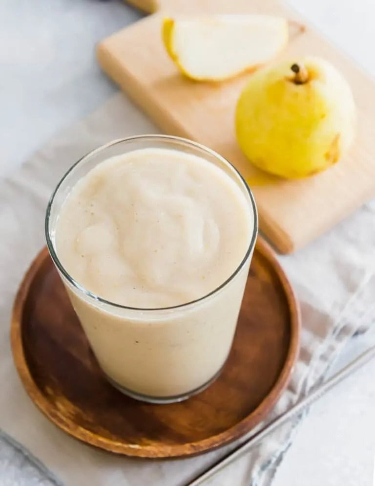 Pear Banana Cinnamon Smoothie - Healthy Protein-Packed Super Smoothies For Weight-Loss! | Hurry The Food Up