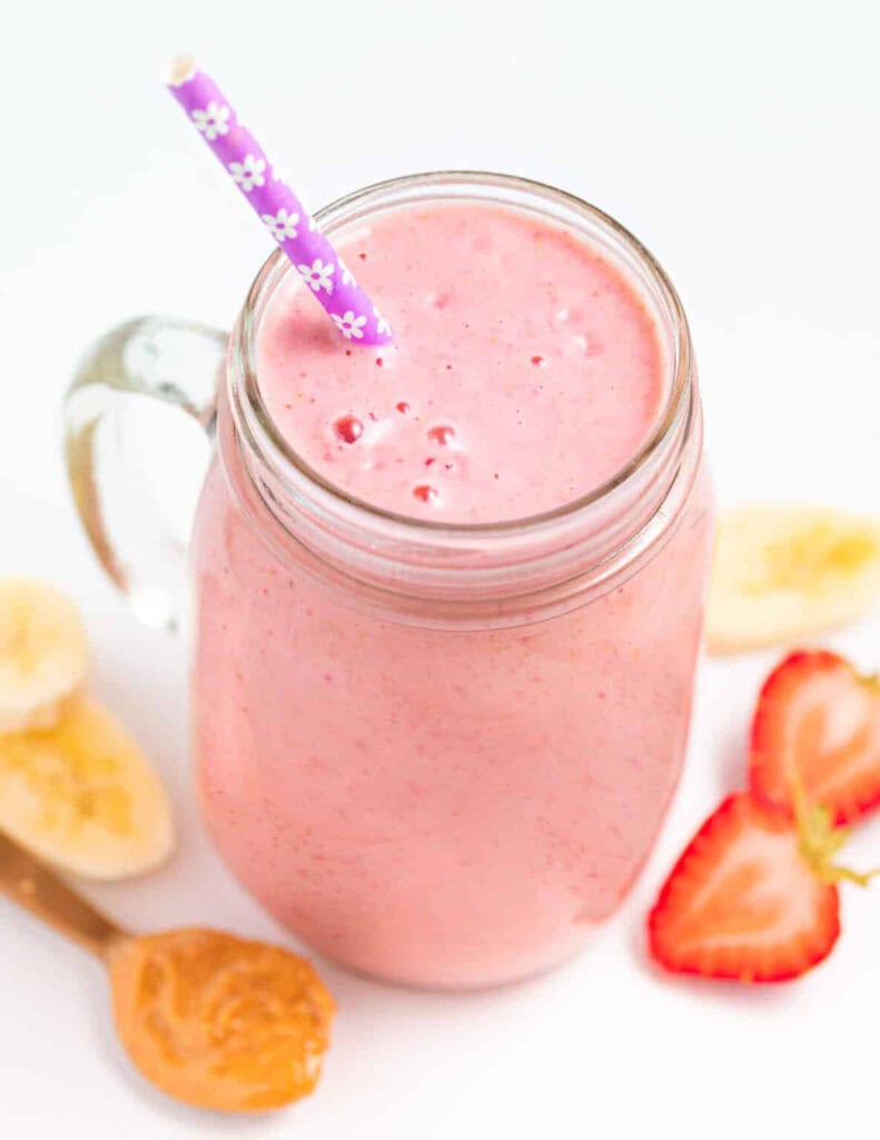 Strawberry Banana Smoothie with Peanut Butter - Top 10 Mega Smoothies for Weight gain (>450 calories!) | Hurry The Food Up